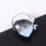 CLEANING LEVI LAPEL PIN - Pomel