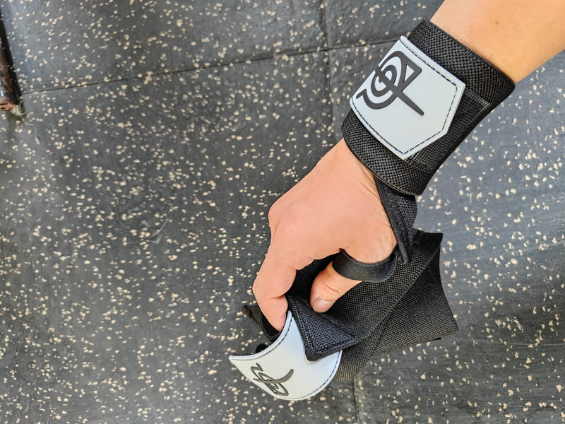 SHADOW RAVEN WRIST WRAPS